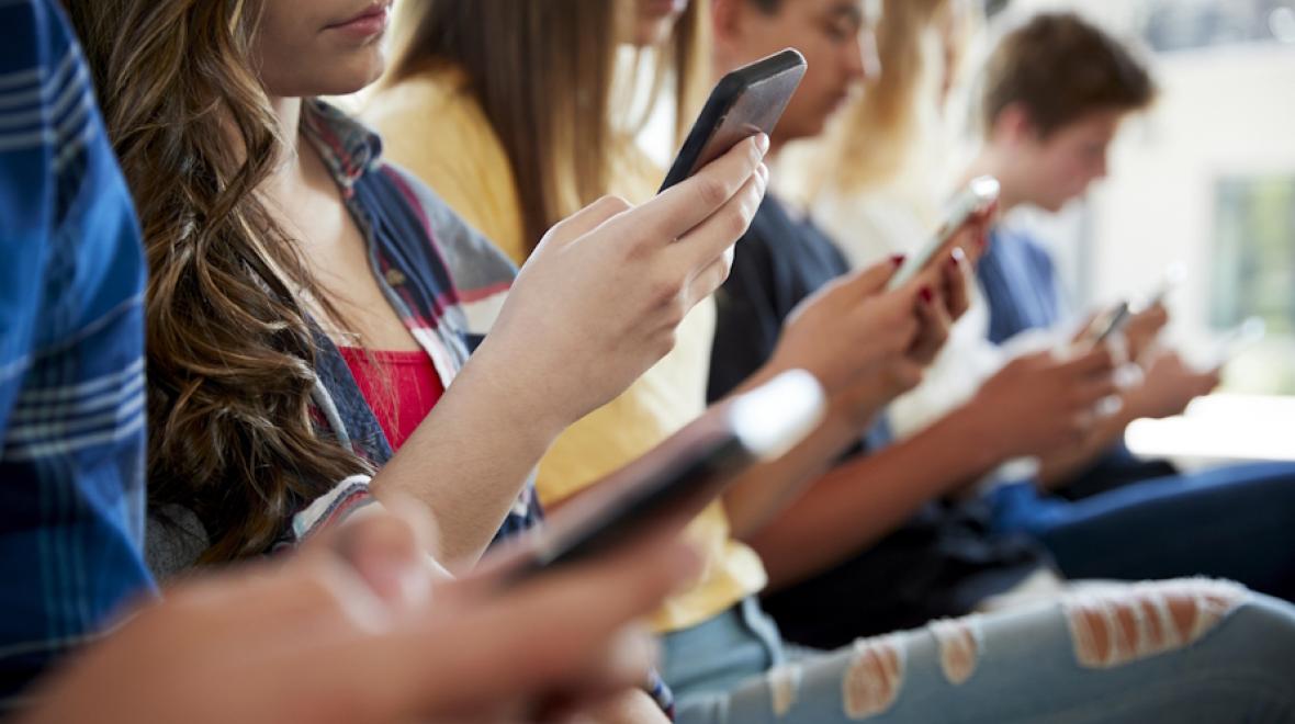 Should Cell Phones be Allowed in School? ParentMap